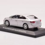 Toyota Avensis T270 Hõbedane Minichamps 1:43 - image 3 of 4