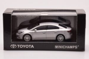Toyota Avensis T270 Hõbedane Minichamps 1:43 403166903 Metall - pilt 4/4