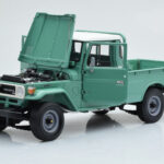 Toyota Land Cruiser 40 4x4 Pickup Roheline Kyosho 1:18 - image 2 of 8