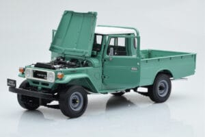 Toyota Land Cruiser 40 4x4 Pickup Roheline Kyosho 1:18 08958FG Metall - pilt 2/8