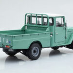Toyota Land Cruiser 40 4x4 Pickup Roheline Kyosho 1:18 - image 4 of 8