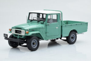 Toyota Land Cruiser 40 4x4 Pickup Roheline Kyosho 1:18