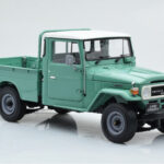 Toyota Land Cruiser 40 4x4 Pickup Roheline Kyosho 1:18 - image 6 of 8
