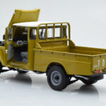 Toyota Land Cruiser 40 4x4 Pickup Oliiv Kyosho 1:18 - image 3 of 8
