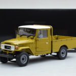 Toyota Land Cruiser 40 4x4 Pickup Oliiv Kyosho 1:18 - image 8 of 8