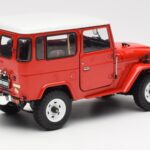 Toyota Land Cruiser FJ40 Van Punane Kyosho 1:18 - image 3 of 8