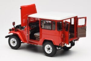 Toyota Land Cruiser FJ40 Van Punane Kyosho 1:18 08971R Metall - pilt 5/8