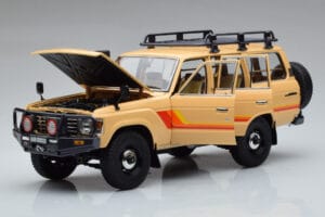Toyota Land Cruiser 60 Beež Lisaosadega Kyosho 1:18 08956XBE Metall - pilt 2/12