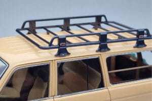 Toyota Land Cruiser 60 Beež Lisaosadega Kyosho 1:18 08956XBE Metall - pilt 8/12