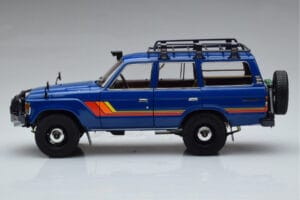 Toyota Land Cruiser 60 Sinine Lisaosadega Kyosho 1:18 08956XBL Metall - pilt 4/11