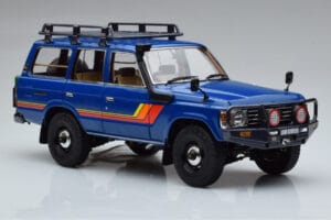 Toyota Land Cruiser 60 Sinine Lisaosadega Kyosho 1:18 08956XBL Metall - pilt 5/11