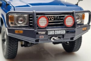 Toyota Land Cruiser 60 Sinine Lisaosadega Kyosho 1:18 08956XBL Metall - pilt 8/11