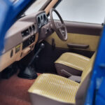 Toyota Land Cruiser 60 Sinine Lisaosadega Kyosho 1:18 - image 10 of 11