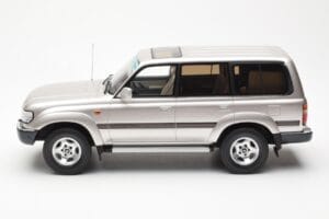 Toyota Land Cruiser HDJ80 Beež Metallik Otto 1:18 OT438 Vaik - pilt 3/6