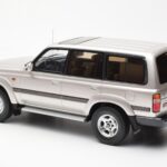 Toyota Land Cruiser HDJ80 Beež Metallik Otto 1:18 - image 5 of 6