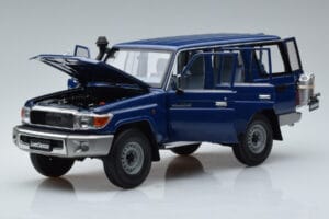 Toyota Land Cruiser J76 Sinine Almost Real 1:18 870101 Metall - pilt 2/7