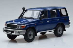 Toyota Land Cruiser J76 Sinine Almost Real 1:18