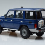 Toyota Land Cruiser J76 Sinine Almost Real 1:18 - image 6 of 7