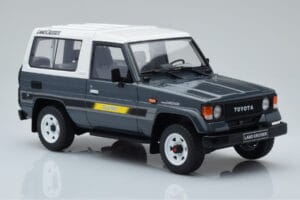 Toyota Land Cruiser LJ73 Hall Otto 1:18 OT437 Vaik - pilt 4/6