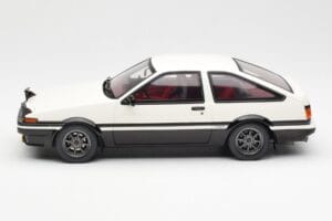 Toyota Sprinter Trueno AE86 Valge Otto 1:18 OT444B Vaik - pilt 3/6