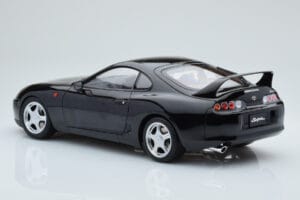 Toyota Supra A80 Must LCD 1:18 LCD18020-BL Metall - pilt 3/7