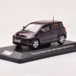 Toyota Urban Cruiser Violett Metallik Minichamps 1:43 - image 2 of 4