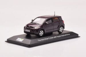 Toyota Urban Cruiser Violett Metallik Minichamps 1:43 403166963 Metall - pilt 2/4