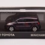 Toyota Urban Cruiser Violett Metallik Minichamps 1:43 - image 4 of 4