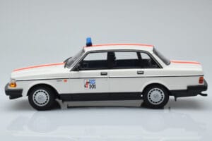 Volvo 240 GL Politsei Belgia Minichamps 1:18 155171492 Metall - pilt 3/6