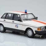 Volvo 240 GL Politsei Belgia Minichamps 1:18 - image 4 of 6