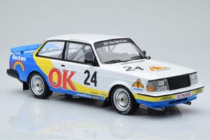 Volvo 240 Turbo Beckers #24 P.G. Andersson Nurburgring 1985 IXO 1:18 18RMC105A Metall - pilt 4/6