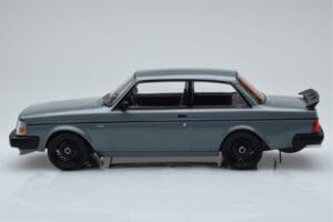 Volvo 240 Turbo Hall IXO 1:18 18CMC089 Metall - pilt 3/6