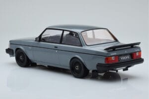 Volvo 240 Turbo Hall IXO 1:18 18CMC089 Metall - pilt 5/6