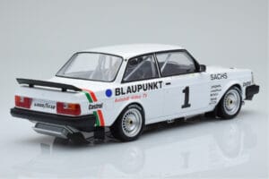 Volvo 240 Turbo IPS Racing Blaupunkt #1 P. Stureson DTM Zolder 1986 IXO 1:18 18RMC106 Metall - pilt 2/6