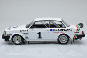 Volvo 240 Turbo IPS Racing Blaupunkt #1 P. Stureson DTM Zolder 1986 IXO 1:18 18RMC106 Metall - pilt 3/6