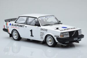 Volvo 240 Turbo IPS Racing Blaupunkt #1 P. Stureson DTM Zolder 1986 IXO 1:18 18RMC106 Metall - pilt 4/6