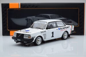 Volvo 240 Turbo IPS Racing Blaupunkt #1 P. Stureson DTM Zolder 1986 IXO 1:18 18RMC106 Metall - pilt 6/6