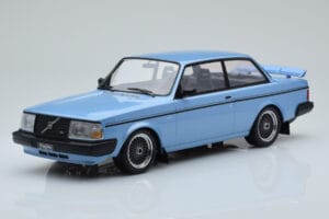 Volvo 240 Turbo Helesininine IXO 1:18