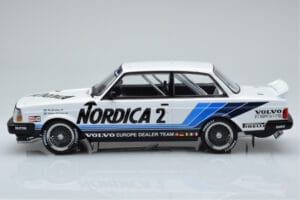 Volvo 240 Turbo Nordica #2 U. Granberg / T. Lindstrom ETCC Brno 1986 IXO 1:18 18RMC088 Metall - pilt 3/6