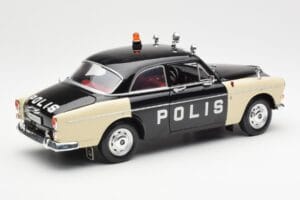 Volvo P121 Politsei Revell 1:18 8904 Metall - pilt 3/8