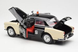 Volvo P121 Politsei Revell 1:18 8904 Metall - pilt 5/8