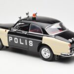 Volvo P121 Politsei Revell 1:18 - image 7 of 8