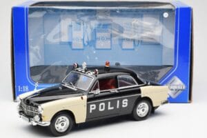 Volvo P121 Politsei Revell 1:18 8904 Metall - pilt 8/8