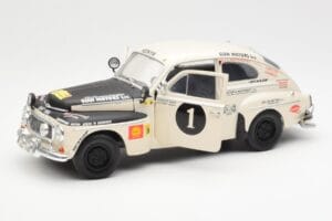 Volvo PV 544 Rally Revell 1:18 8922 Metall - pilt 2/8
