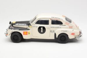 Volvo PV 544 Rally Revell 1:18 8922 Metall - pilt 4/8