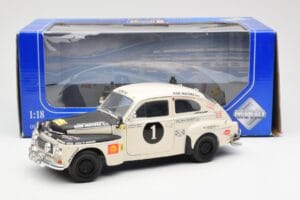 Volvo PV 544 Rally Revell 1:18 8922 Metall - pilt 8/8