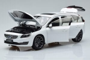 Volvo V60 D3 Crystal Valge FAW 1:18 9430840 Metall - pilt 2/7