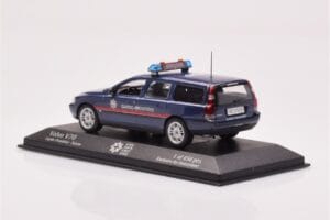 Volvo V70 Garde Frontiere Suisse Minichamps 1:43 430171899 Metall - pilt 3/4