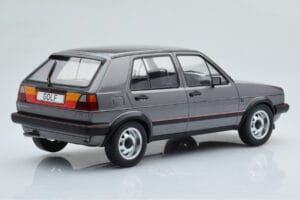 Volkswagen Golf GTI Mk2 Hall MCG 1:18 MCG18390 Metall - pilt 2/6