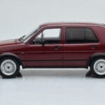 Volkswagen Golf GTI Mk2 Punane MCG 1:18 - image 3 of 6